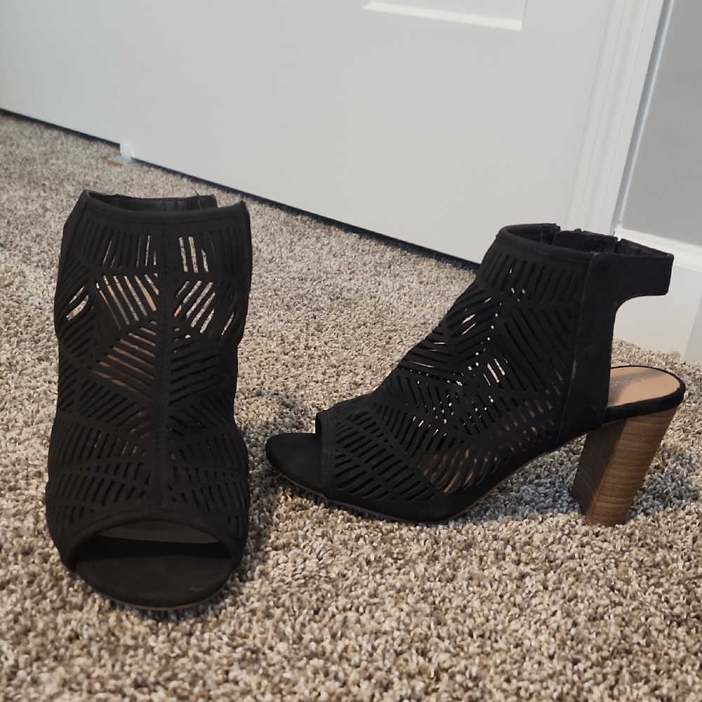 9W Lane Bryant Black Peep-Toe Heeled Boots